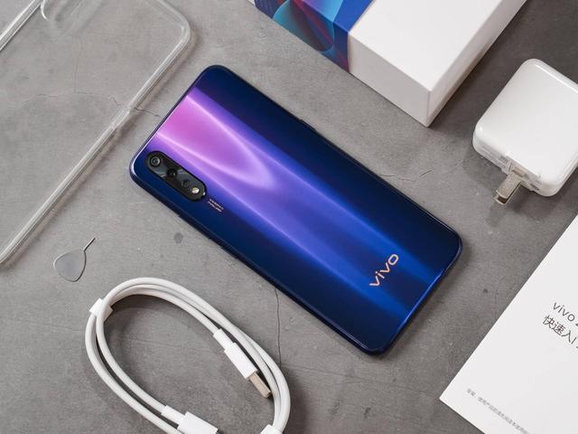 vivo最新型號，時代先鋒的影像與性能典范典范手機登場！