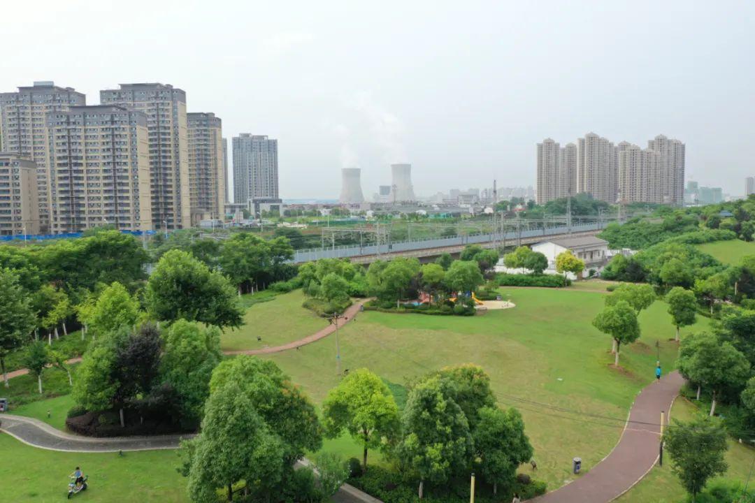 小品最新2025，藝術(shù)表達(dá)方式的深度探討與觀點(diǎn)闡述