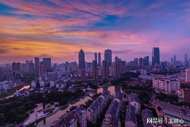 無錫江陰最新房價消息，與自然美景相遇，內心寧靜平和的居所探索