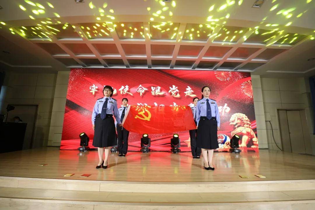 最新公安主題詩歌朗誦，贊美與反思的交織旋律