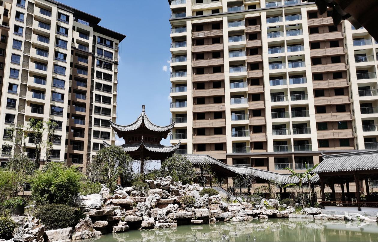 鴻威金都雅苑最新動態(tài)，家園蛻變，自信與成就感的源泉